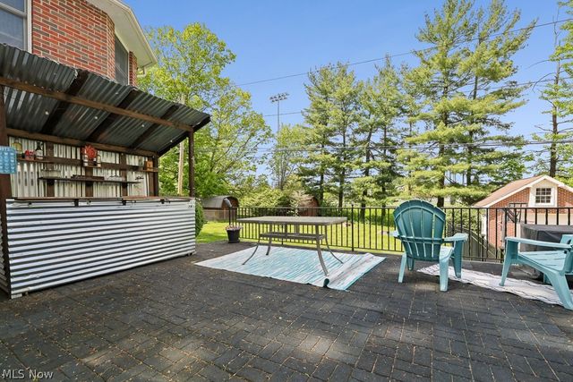 705 Overlook Drive, Alliance, OH 44601