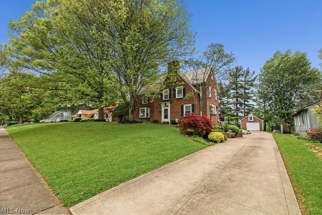 705 Overlook Drive, Alliance, OH 44601