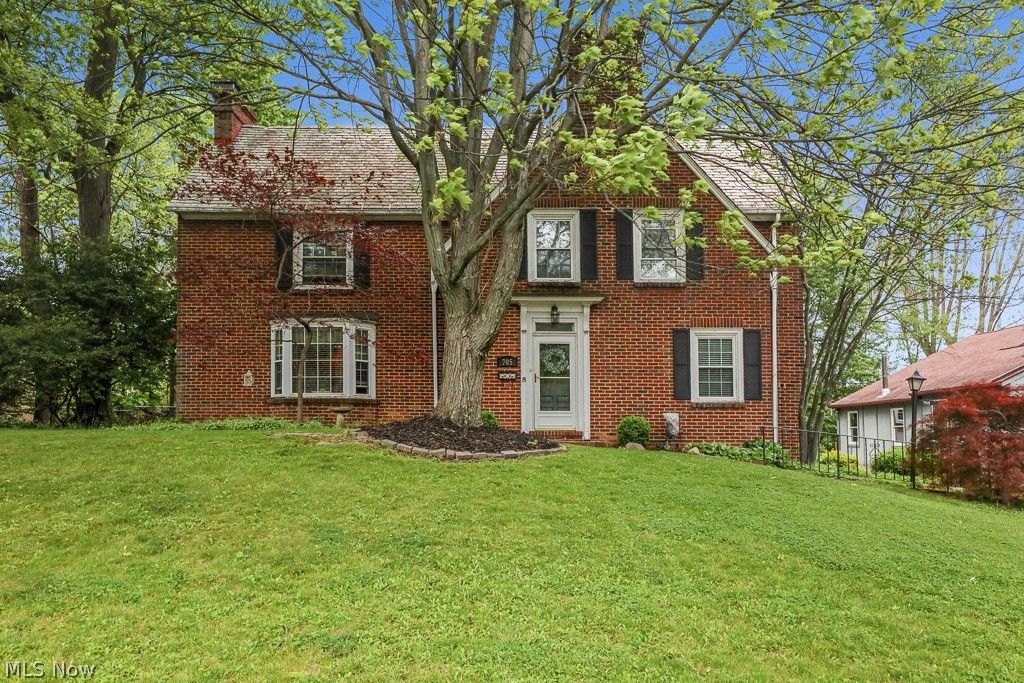 705 Overlook Drive, Alliance, OH 44601