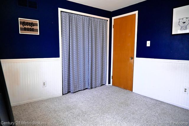 433 Dutch Mill Drive, Flushing, MI 48433