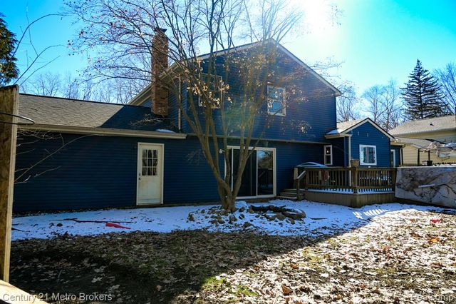 433 Dutch Mill Drive, Flushing, MI 48433