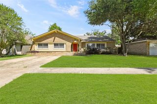 15911 Mill Point Drive, Houston, TX 77059