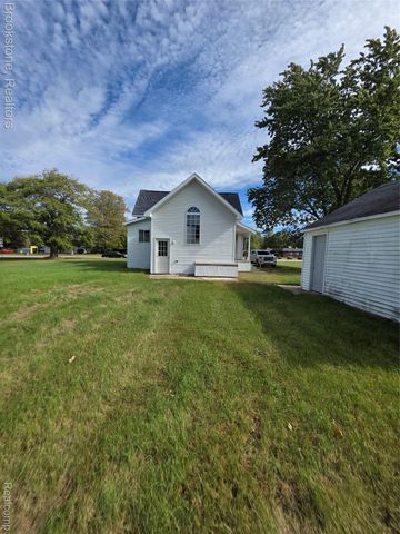 13021 N Saginaw Road, Vienna Charter Township, MI 48420