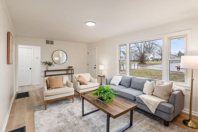 3281 Oaklawn Street, Columbus, OH 43224