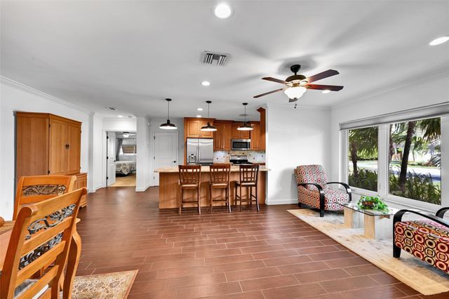 4401 NE 18th Avenue, Oakland Park, FL 33334