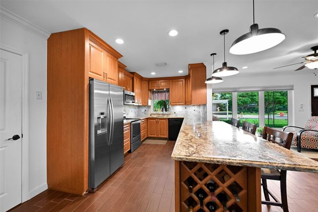 4401 NE 18th Avenue, Oakland Park, FL 33334