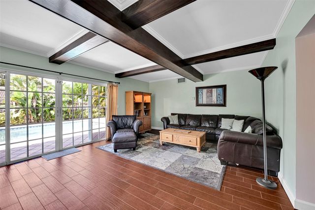 4401 NE 18th Avenue, Oakland Park, FL 33334