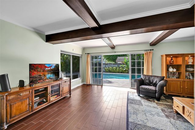 4401 NE 18th Avenue, Oakland Park, FL 33334