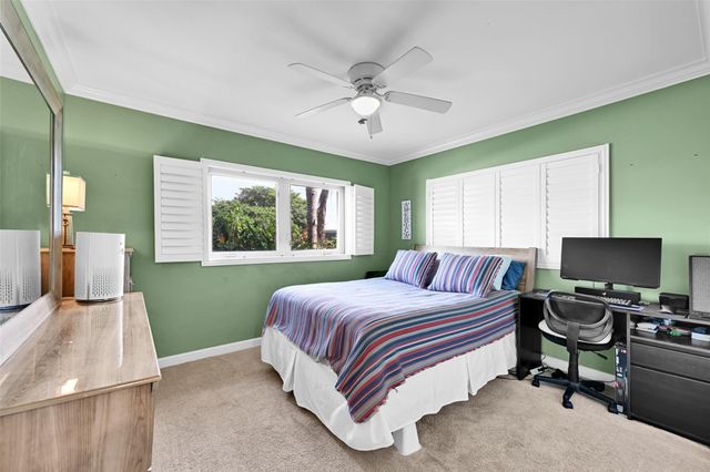 4401 NE 18th Avenue, Oakland Park, FL 33334