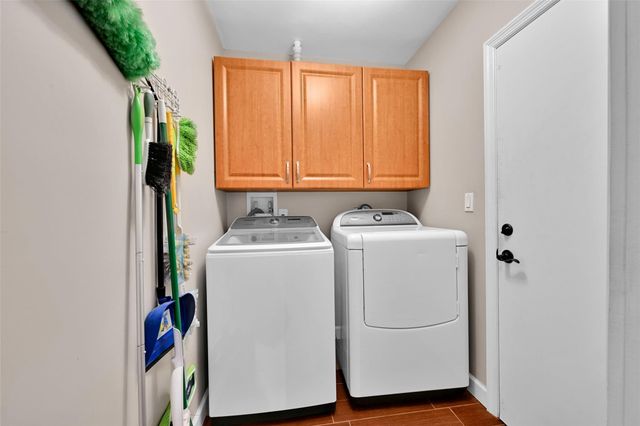 4401 NE 18th Avenue, Oakland Park, FL 33334