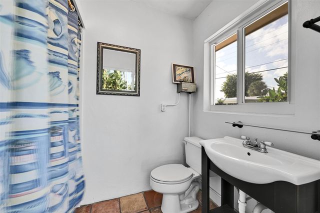 4401 NE 18th Avenue, Oakland Park, FL 33334