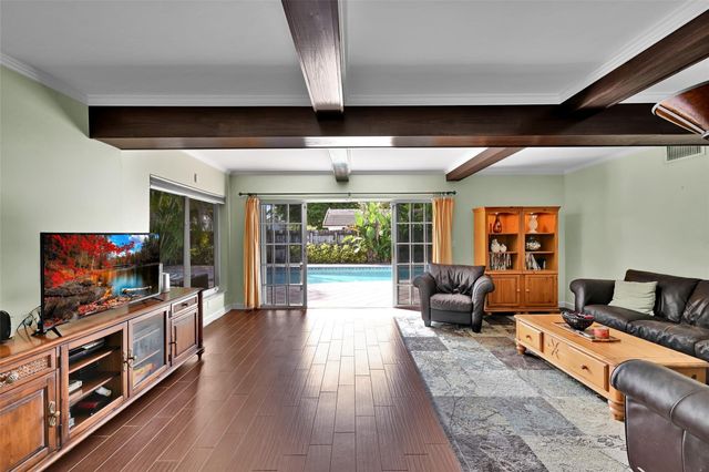 4401 NE 18th Avenue, Oakland Park, FL 33334