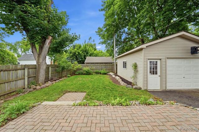 154 East Street, Oxford, MI 48371