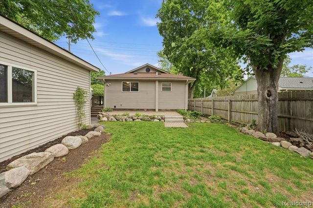 154 East Street, Oxford, MI 48371