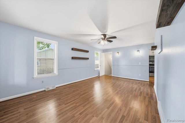 154 East Street, Oxford, MI 48371