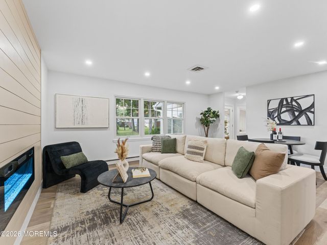 681 New Castle Court B, Lakewood, NJ 08701