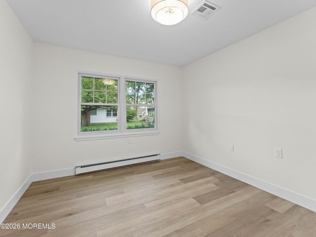 681 New Castle Court B, Lakewood, NJ 08701
