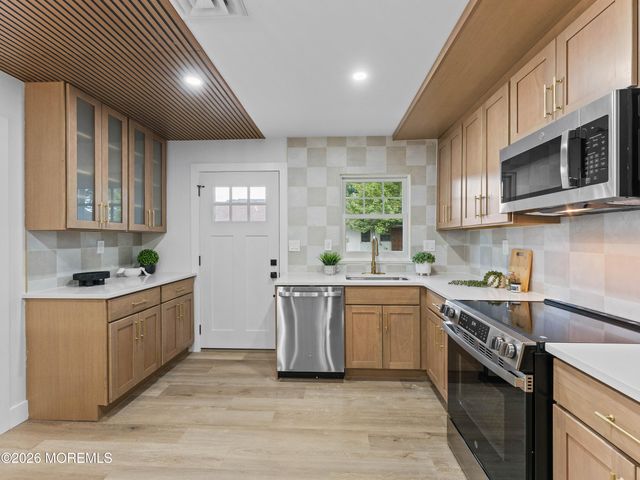 681 New Castle Court B, Lakewood, NJ 08701