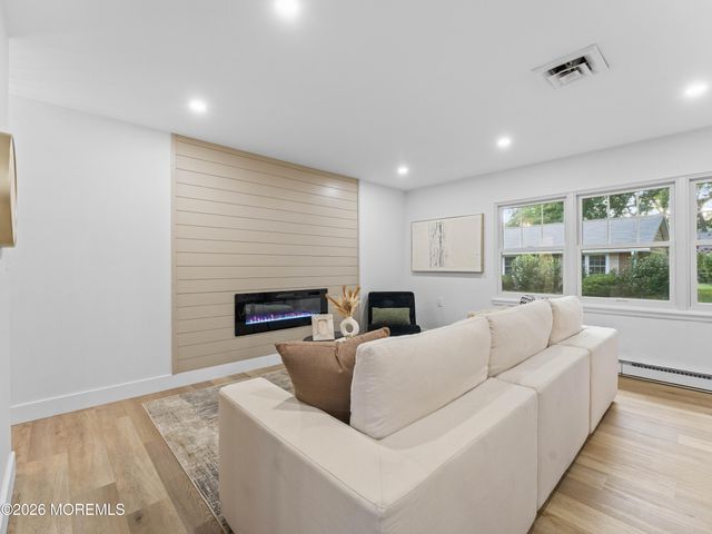 681 New Castle Court B, Lakewood, NJ 08701