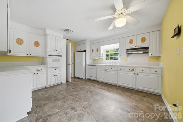 466 Shiloh Church Road, Hickory, NC 28601