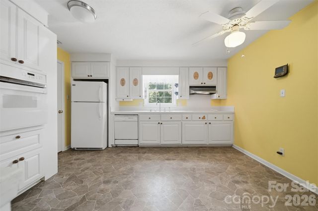 466 Shiloh Church Road, Hickory, NC 28601