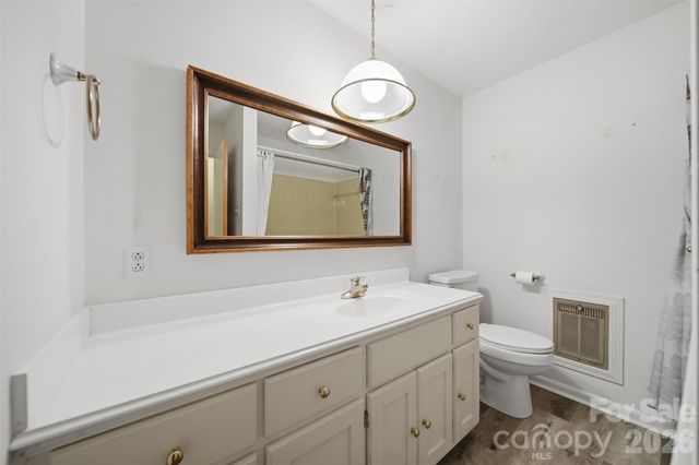 466 Shiloh Church Road, Hickory, NC 28601