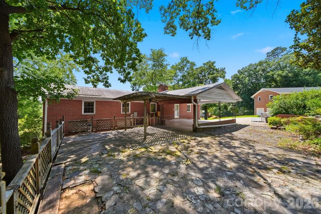 466 Shiloh Church Road, Hickory, NC 28601