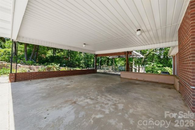 466 Shiloh Church Road, Hickory, NC 28601