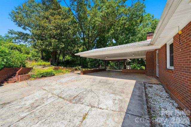 466 Shiloh Church Road, Hickory, NC 28601