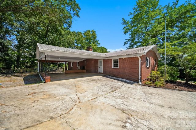 466 Shiloh Church Road, Hickory, NC 28601