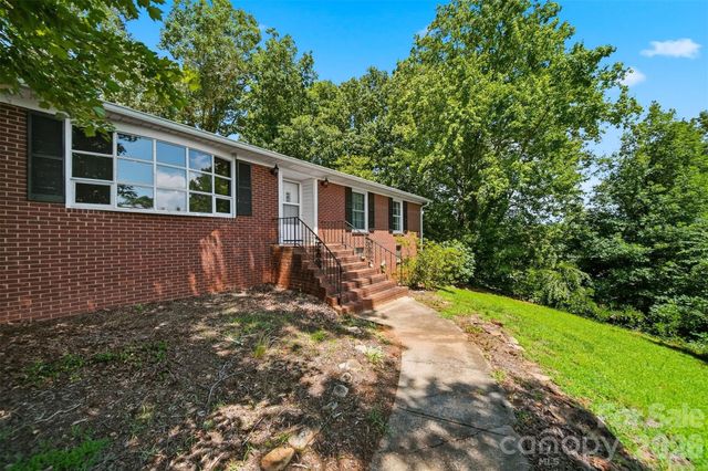 466 Shiloh Church Road, Hickory, NC 28601