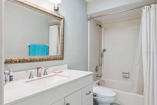 8215 ROLLA COURT, Orlando, FL 32836