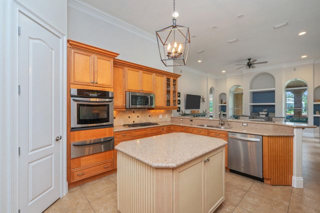 4594 Nautical Court, Destin, FL 32541