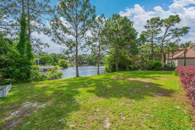 4594 Nautical Court, Destin, FL 32541