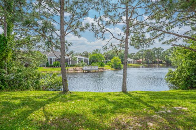 4594 Nautical Court, Destin, FL 32541