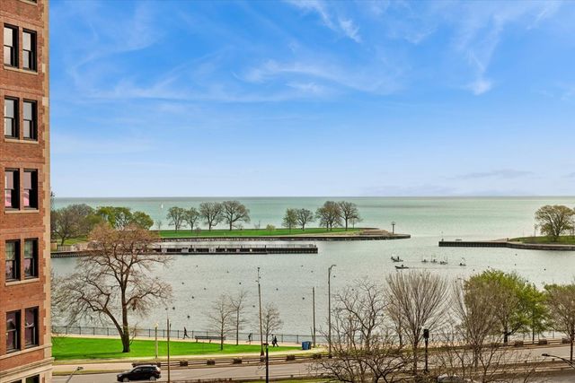 421 W MELROSE Street 6C, Chicago, IL 60657