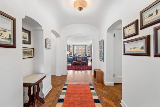 421 W MELROSE Street 6C, Chicago, IL 60657