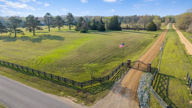 3490 YAGER RD, Moscow, TN 38057