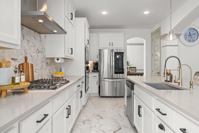 209 Rio Ranchero RD, Georgetown, TX 78628