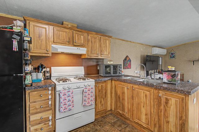 690 VT Route 105, Sheldon, VT 05483