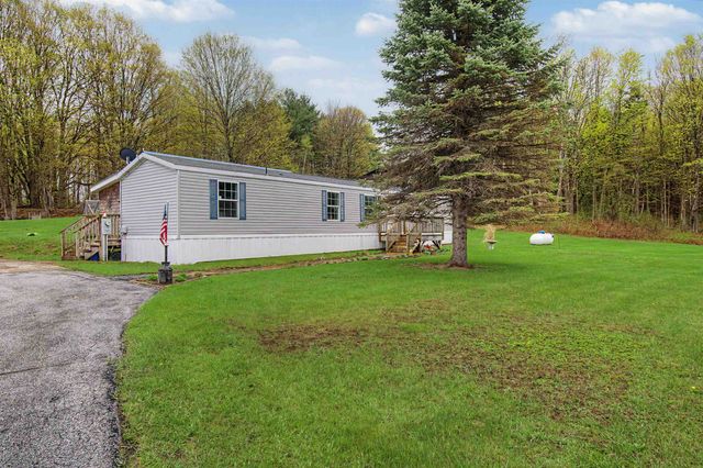 690 VT Route 105, Sheldon, VT 05483