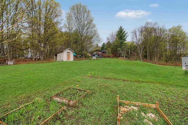 690 VT Route 105, Sheldon, VT 05483