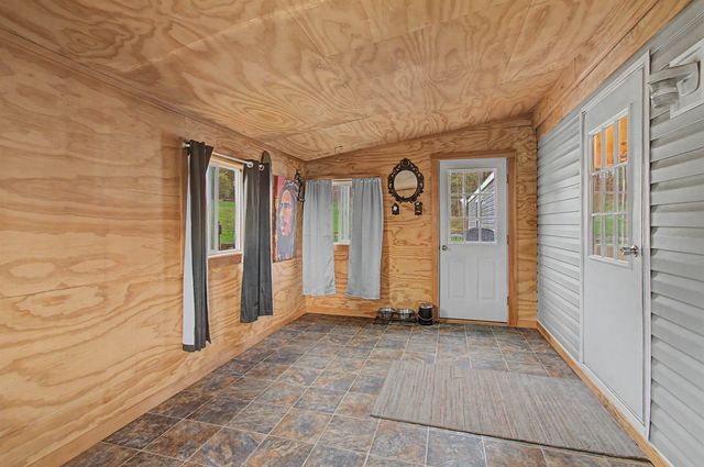 690 VT Route 105, Sheldon, VT 05483
