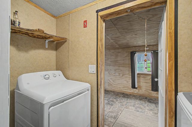 690 VT Route 105, Sheldon, VT 05483