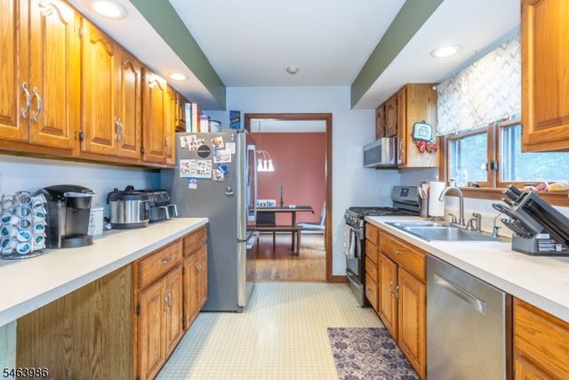 23 Glenridge Rd, West Milford Twp., NJ 07421
