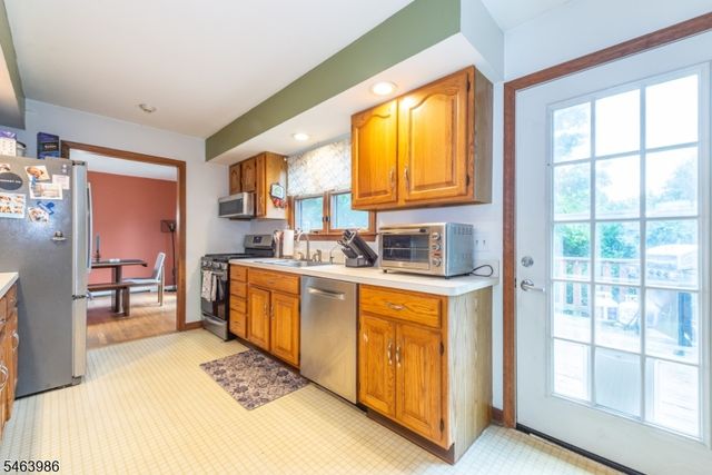 23 Glenridge Rd, West Milford Twp., NJ 07421