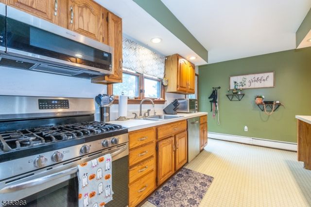 23 Glenridge Rd, West Milford Twp., NJ 07421