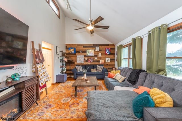 23 Glenridge Rd, West Milford Twp., NJ 07421