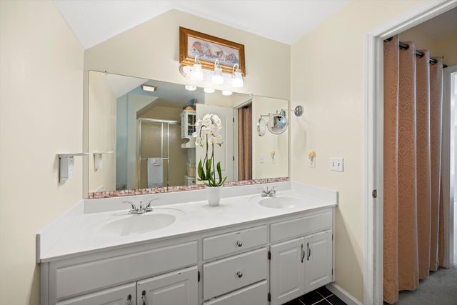 61 S Middleview Drive, Ringgold, GA 30736