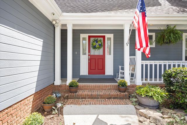 61 S Middleview Drive, Ringgold, GA 30736